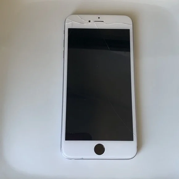 iPhone 6s Plus (Gently Used)